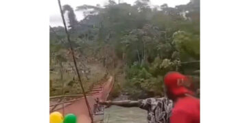 Puente recién inaugurado colapsa en Chocó: hay heridos y abren investigación contra contratista