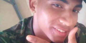 A sangre fría en Palermo: sicarios en moto asesinan a joven de 20 años