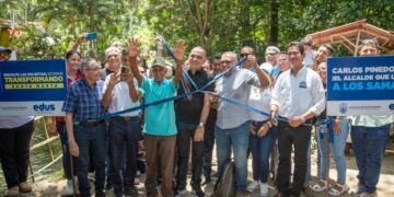 ¡De las promesas a los hechos! Gobierno de Carlos Pinedo inicia mejoramiento de vía en Jamonacal