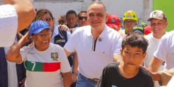 Gobierno de Carlos Pinedo Cuello entrega subsidios de arriendo a damnificados de Vista Al Mar