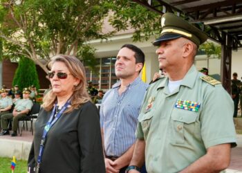 Alcaldía reconoce labor de la Policía durante ceremonia de ascenso de uniformados de la Metropolitana