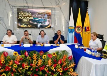 Gobierno de Carlos Pinedo Cuello fortalece alianza con el gremio de taxistas en Asamblea Nacional