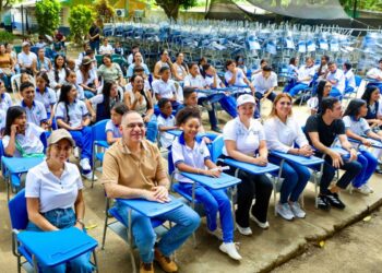 ¡500 nuevos pupitres fortalecen el aprendizaje de los estudiantes de la zona rural!