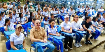 ¡500 nuevos pupitres fortalecen el aprendizaje de los estudiantes de la zona rural!