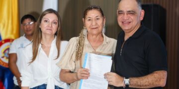 “Hicimos realidad el sueño de 429 familias de tener casa propia legalmente”: alcalde Carlos Pinedo