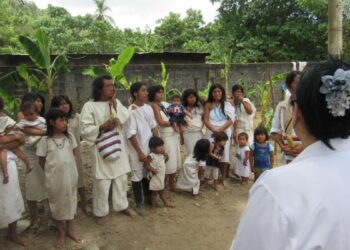 Gobierno de Carlos Pinedo Cuello brinda atención humanitaria a familias indígenas en la vereda Perico Aguao