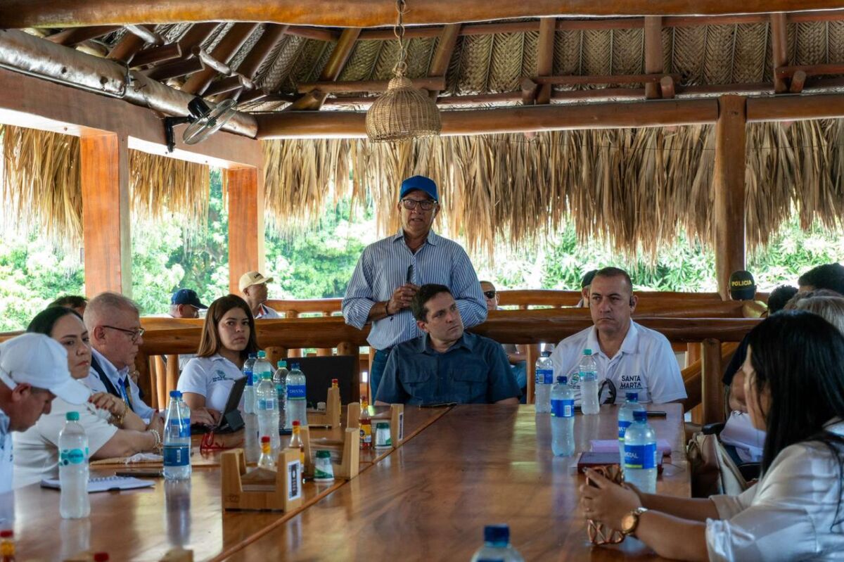 Gobierno De Pinedo Lidera Di logo Interinstitucional Con Comunidades De Gobierno De Pinedo Lidera Di logo Interinstitucional Con Comunidades De