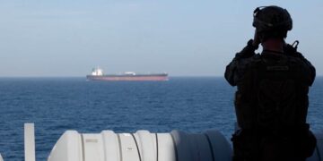 Estados Unidos levanta el bloqueo en el estrecho de Ormuz tras acuerdo preliminar con Irán