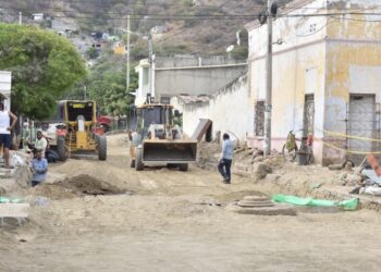 Avanza la pavimentación de la carrera 11 en Santa Marta con obras de acueducto y alcantarillado