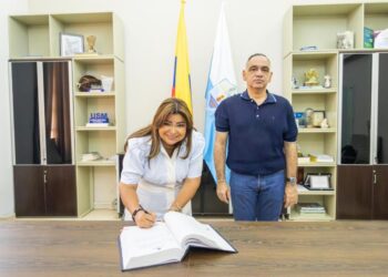 ¡Nueva gerente de Ciudad! Alcalde Pinedo posesiona a Silvana Correa