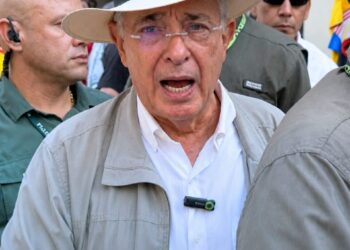 Uribe comparecerá ante la Fiscalía el 24 de julio