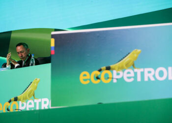Ecopetrol y la USO firman acuerdo laboral y evitan una huelga