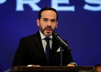 Abelardo de la Espriella se reúne con la Junta del Banco de la República y ratifica respeto por su autonomía