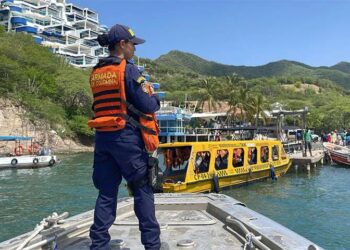 Más de 9.000 marinos refuerzan la seguridad en Colombia durante las vacaciones de mitad de año