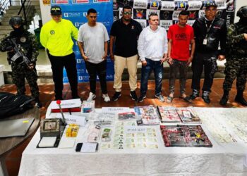 Cae presunta red de falsificación de cédulas en Santa Marta: incautan 73 documentos listos para circular