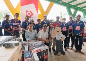 Drummond fortalece la atención de adultos mayores con entrega de dotaciones en Chiriguaná