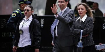 Restrepo destaca suspensión de millonaria contratación en la UNP y asegura que responde a alertas del empalme anticorrupción