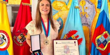 Ingrid Gómez Ceballos recibe reconocimiento nacional por su labor social en Santa Marta