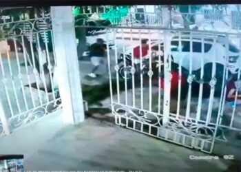 Video: cámaras captan violento atraco a jóvenes en el barrio Obrero de Ciénaga