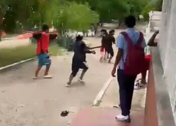 Preocupación en Plato: riña entre jóvenes alteró el orden público en pleno centro del municipio