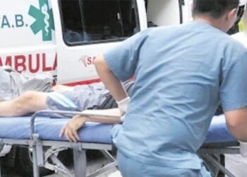 Hombre reportado como desaparecido fue rescatado tras sufrir ahogamiento en playa de Santa Marta
