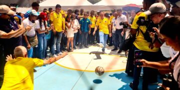 “Ya no es promesa, es realidad”: Pinedo entrega cancha múltiple en Bastidas