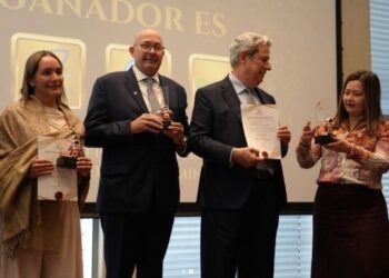 Puerto de Santa Marta recibe reconocimiento nacional por su aporte al desarrollo logístico de Colombia