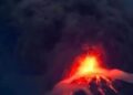 Volcán de Fuego mantiene en alerta a Guatemala: evacúan comunidades por intensificación de la actividad