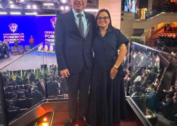 Alcalde Carlos Pinedo y gobernadora Margarita Guerra acompañaron posesión presidencial con la mirada puesta en el desarrollo de Santa Marta y el Magdalena