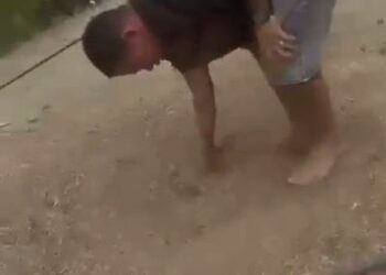 Jóvenes son castigados tras protagonizar pelea en calles de Pescaíto