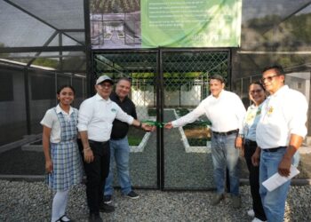 Corpamag entrega dos viveros bioclimáticos a instituciones educativas de Pijiño y Guamal