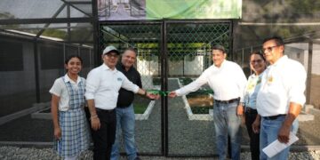 Corpamag entrega dos viveros bioclimáticos a instituciones educativas de Pijiño y Guamal