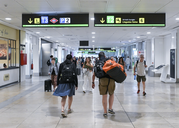 Italia y España prolongan controles fronterizos en medio de la tensión por la migración