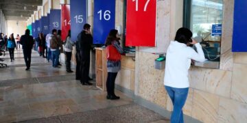 EEUU suspende de manera temporal la concesión de citas para solicitar visados