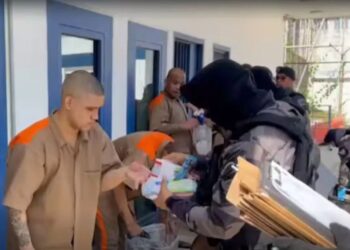 ‘Alambrito’, hombre de confianza de ‘Naín’, sale de Barranquilla junto a otros 19 presos