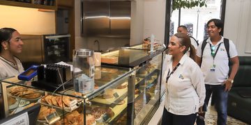 Cámara de Comercio acompañó reapertura del comercio en la Quinta Avenida de Santa Marta