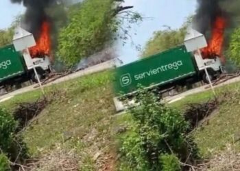 Incendian camión de Servientrega en la vía Santa Marta-Riohacha tras nuevos hechos de violencia
