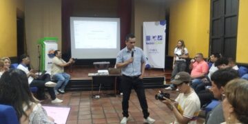 Unimagdalena impulsa taller de Inteligencia Artificial para toda la ciudadanía