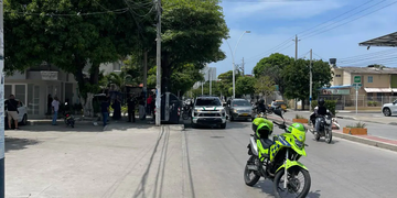 Tiroteo en plena avenida del Río tras presunto hurto de una cadena de $12 millones