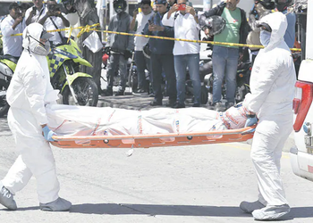 Vendedor de aguacates muere tras recibir una bala perdida