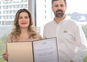 Cámara de Comercio entrega a Cenipalma reconocimiento por 35 años de investigación y aporte al desarrollo de la palma de aceite
