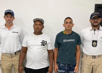 Deportan de Colombia a dos ciudadanos venezolanos que permanecían en Santa Marta