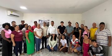 Corpamag capacita a líderes de Guachaca en el uso del nuevo sistema de alerta temprana del río