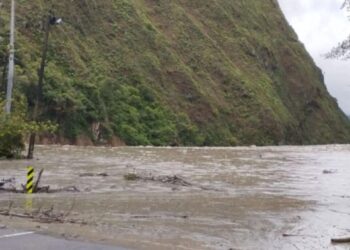 Ideam mantiene vigilancia por dos ondas tropicales que podrían favorecer las lluvias en Colombia