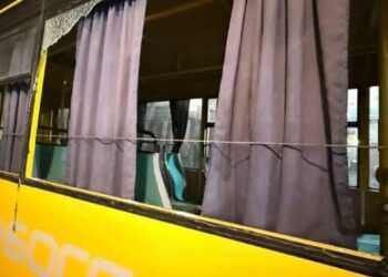 Ataques rusos dejan decenas de muertos en Ucrania y aumentan la tensión internacional