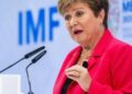 FMI advierte sobre riesgos para la economía mundial por los conflictos y el alza de la energía