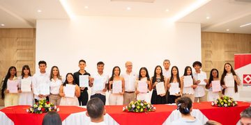 Drummond destaca avances educativos en cinco municipios del Cesar: más bachilleres llegan a la universidad