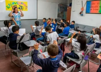 Avanza iniciativa para fortalecer la educación financiera en los colegios colombianos