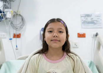 Niña de 12 años lleva tres meses hospitalizada en Santa Marta y pide ayuda para recibir atención médica