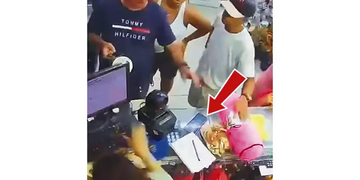 Cámaras captaron a tres señalados de hurtar un celular en un local de la avenida del Río